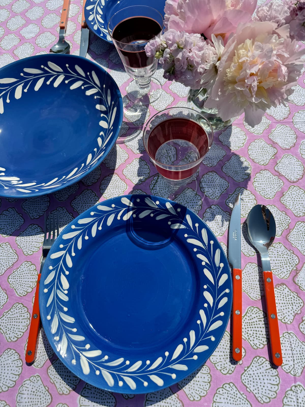 anna reversed blue dinner plate