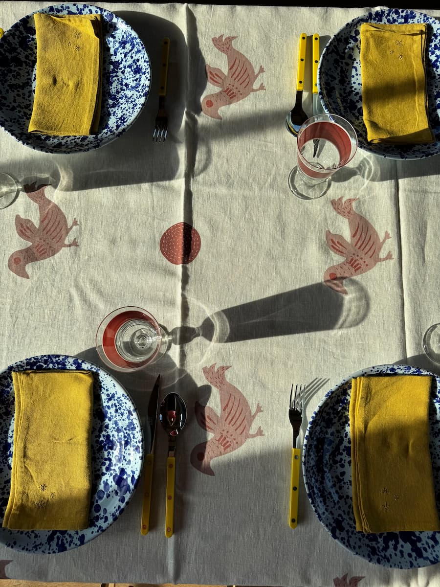 dotty bird tablecloth