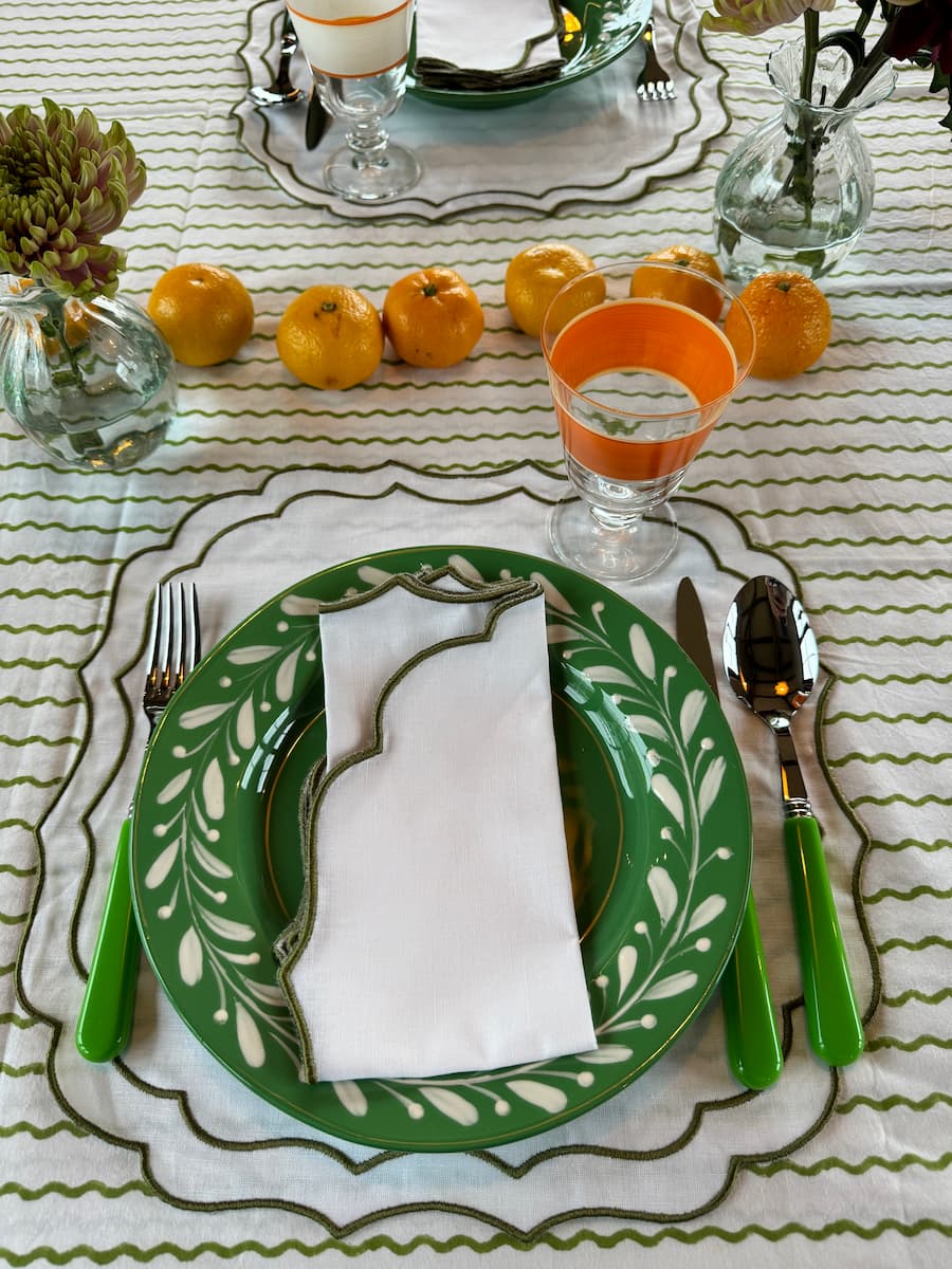anna reversed green dinner plate