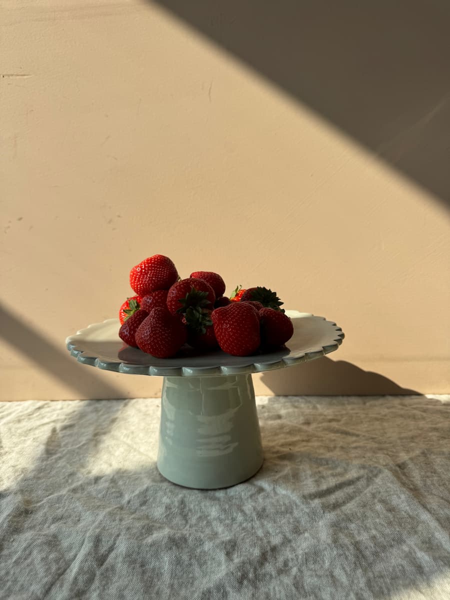 juturna cake stand mint green