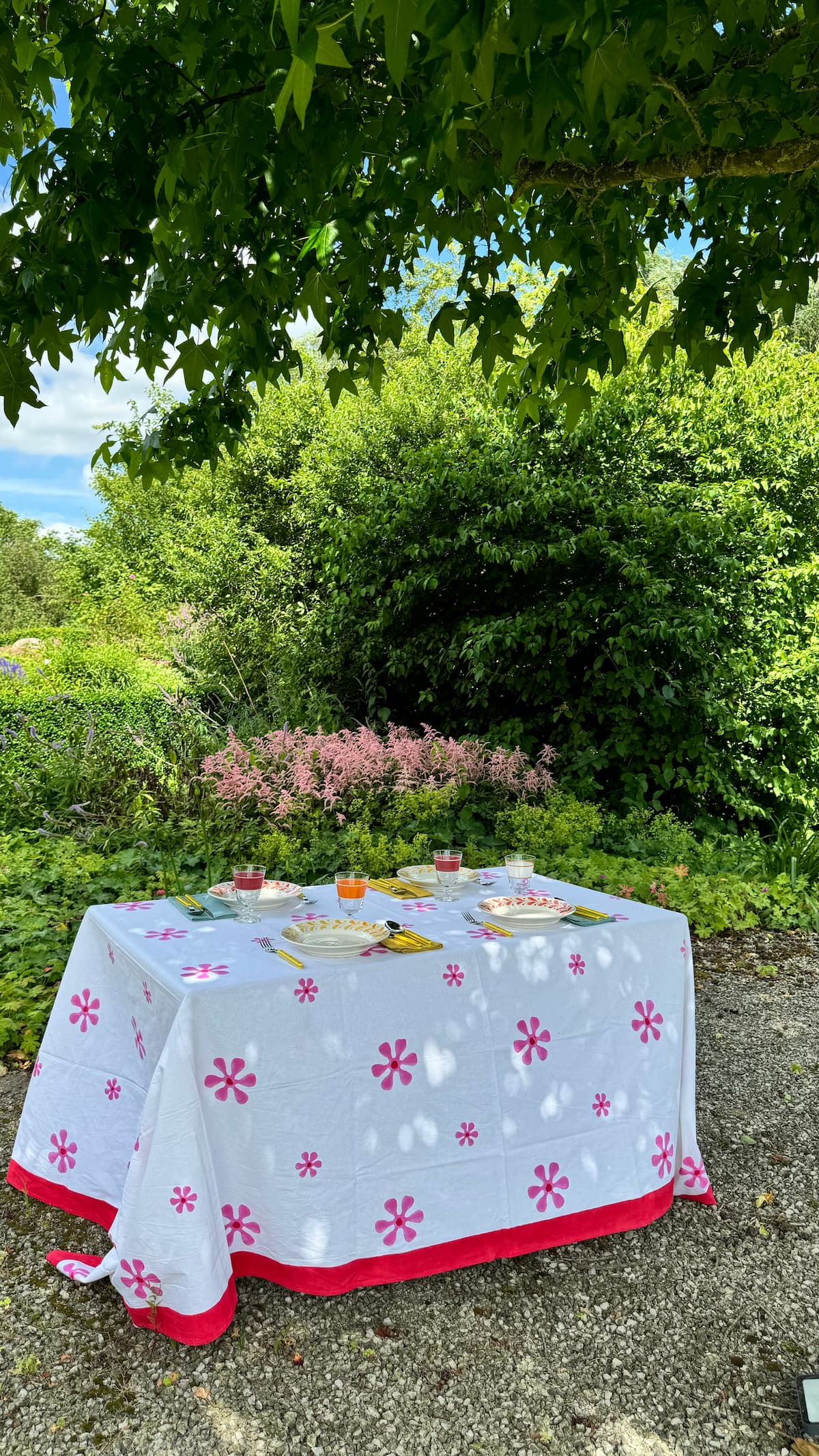 filippa classic flower tablecloth