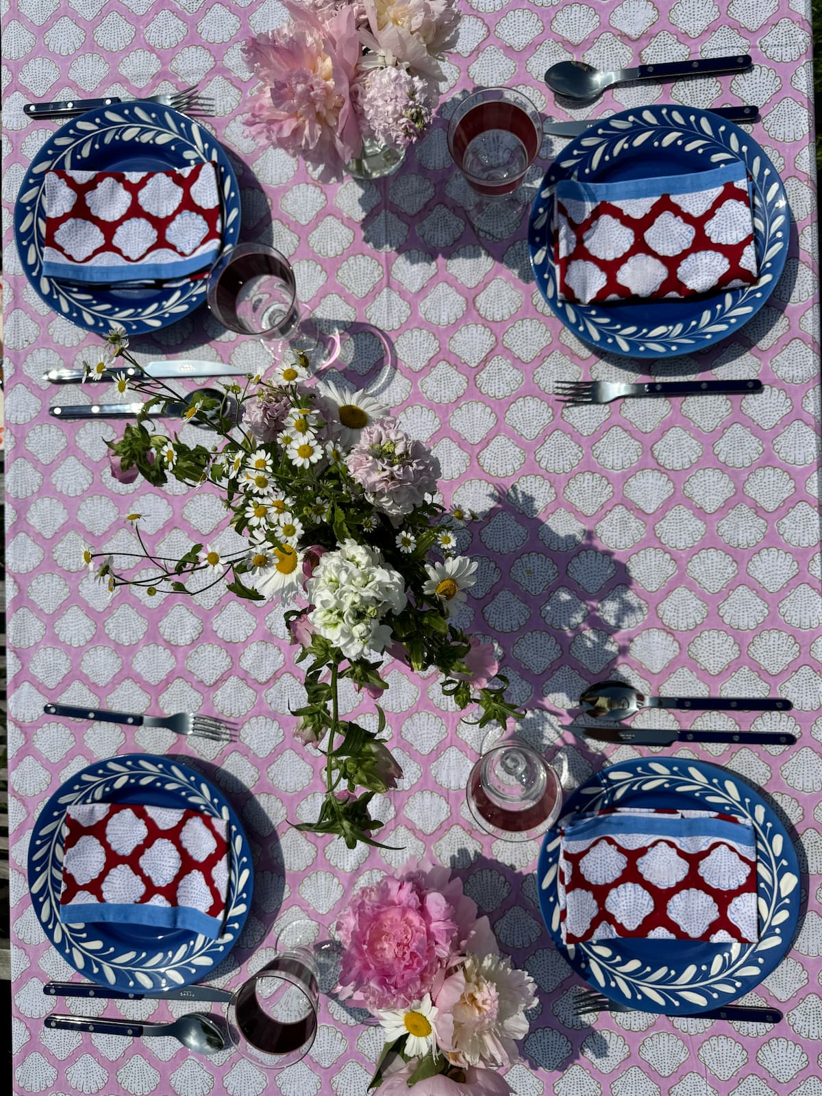 anna reversed blue dinner plate