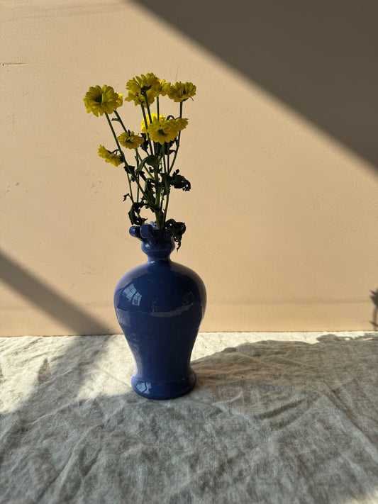 strenia blue vase