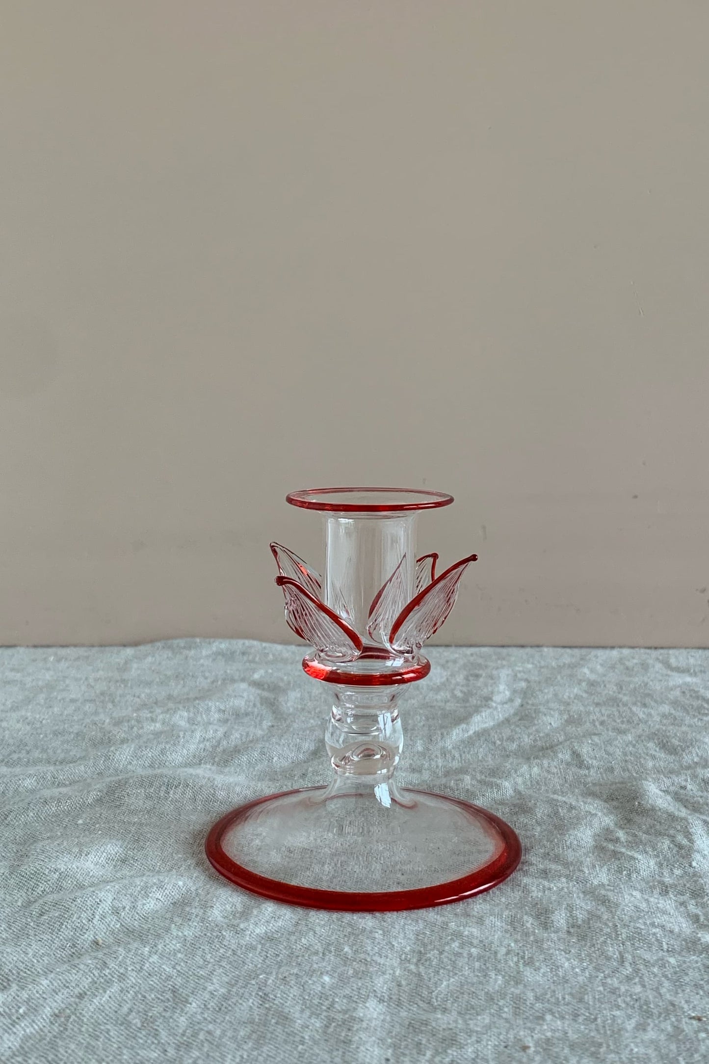 morning lotus candle holder small red