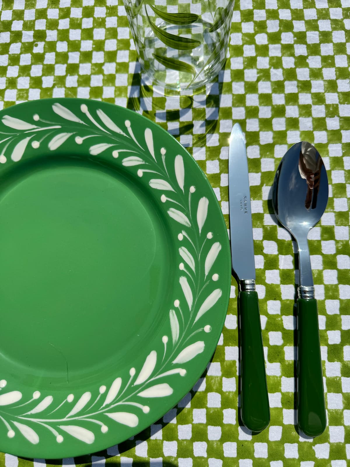anna reversed green dinner plate