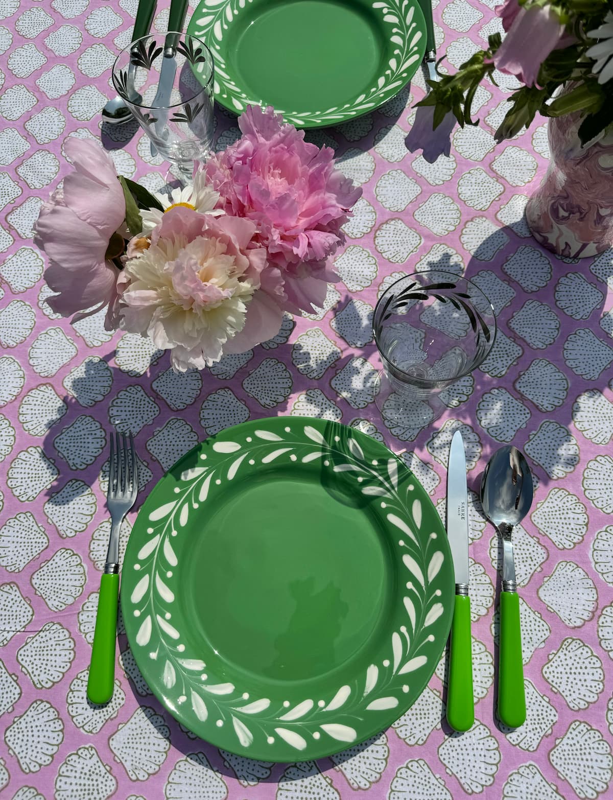 anna reversed green dinner plate