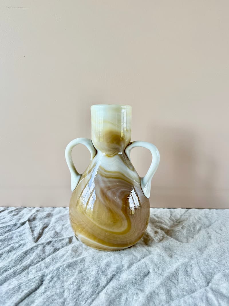 isis vase caramel